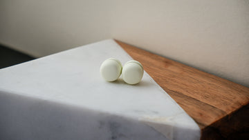 Cream / Magnetic Pin