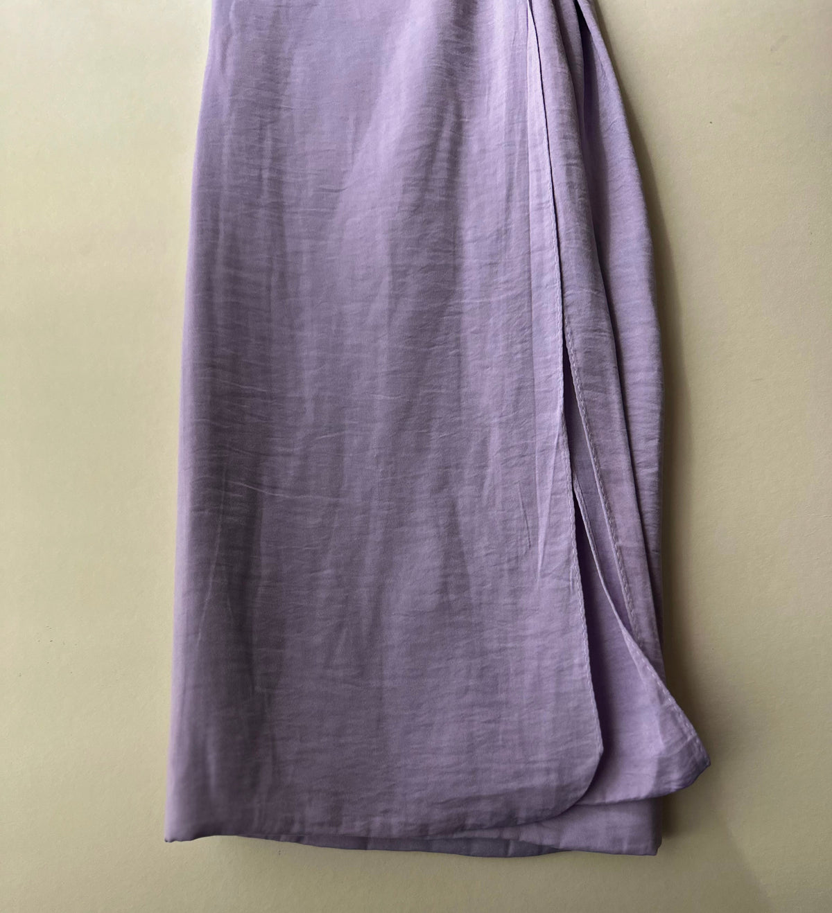 Velvet Silk Hijab in Lilac