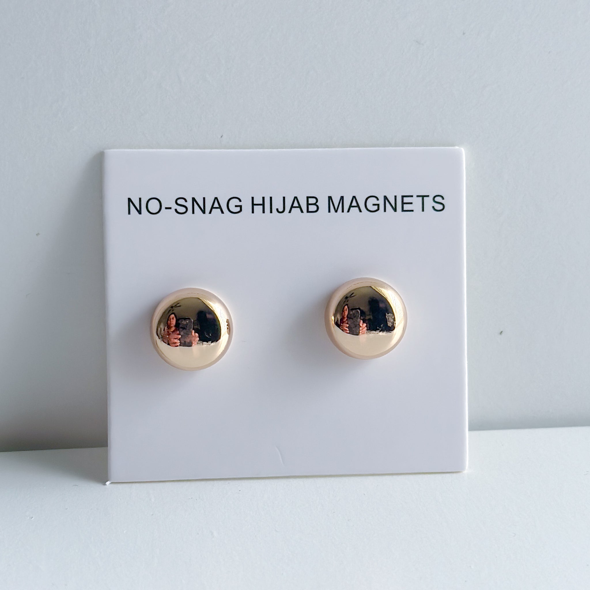 Gold / Magnetic Pin