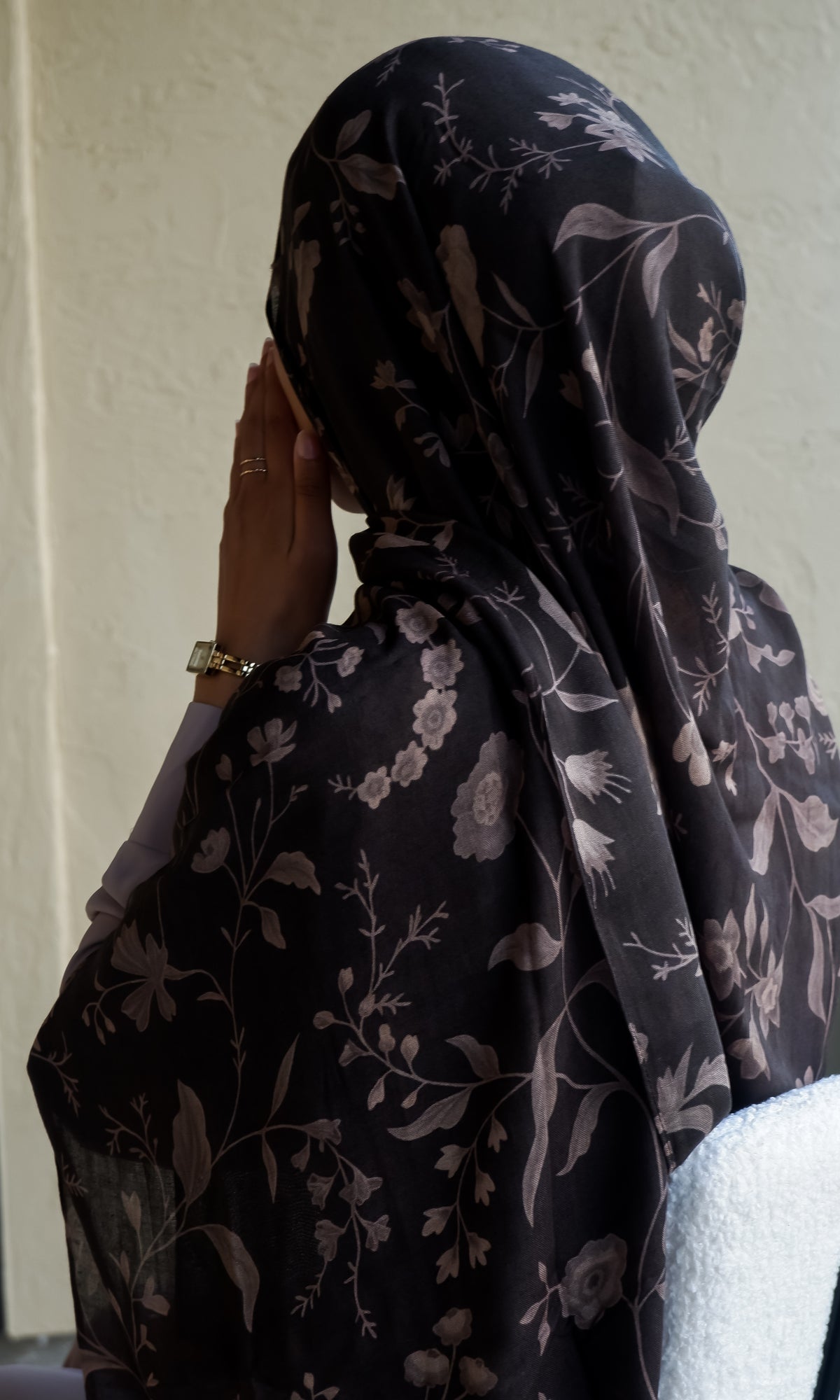 Vintage floral printed modal hijab