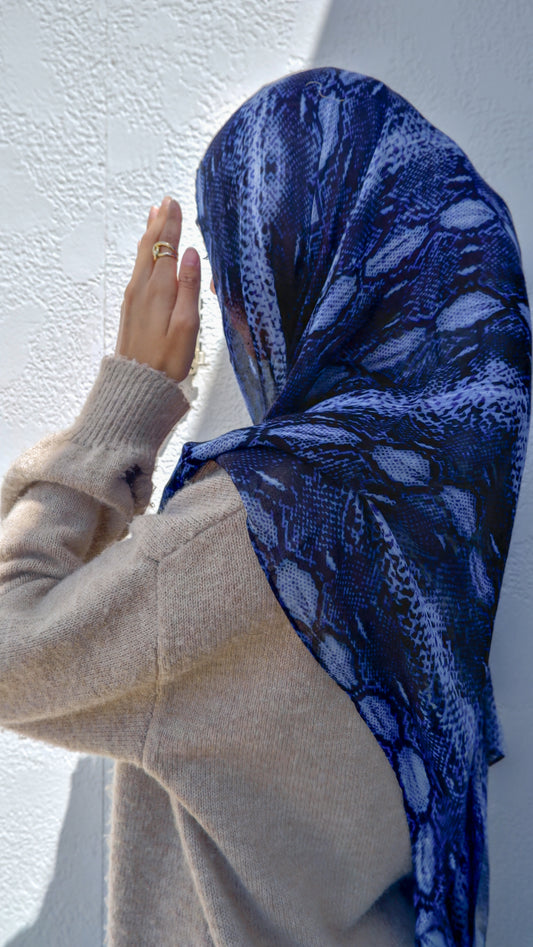 Blue crocodile/ Modal Print